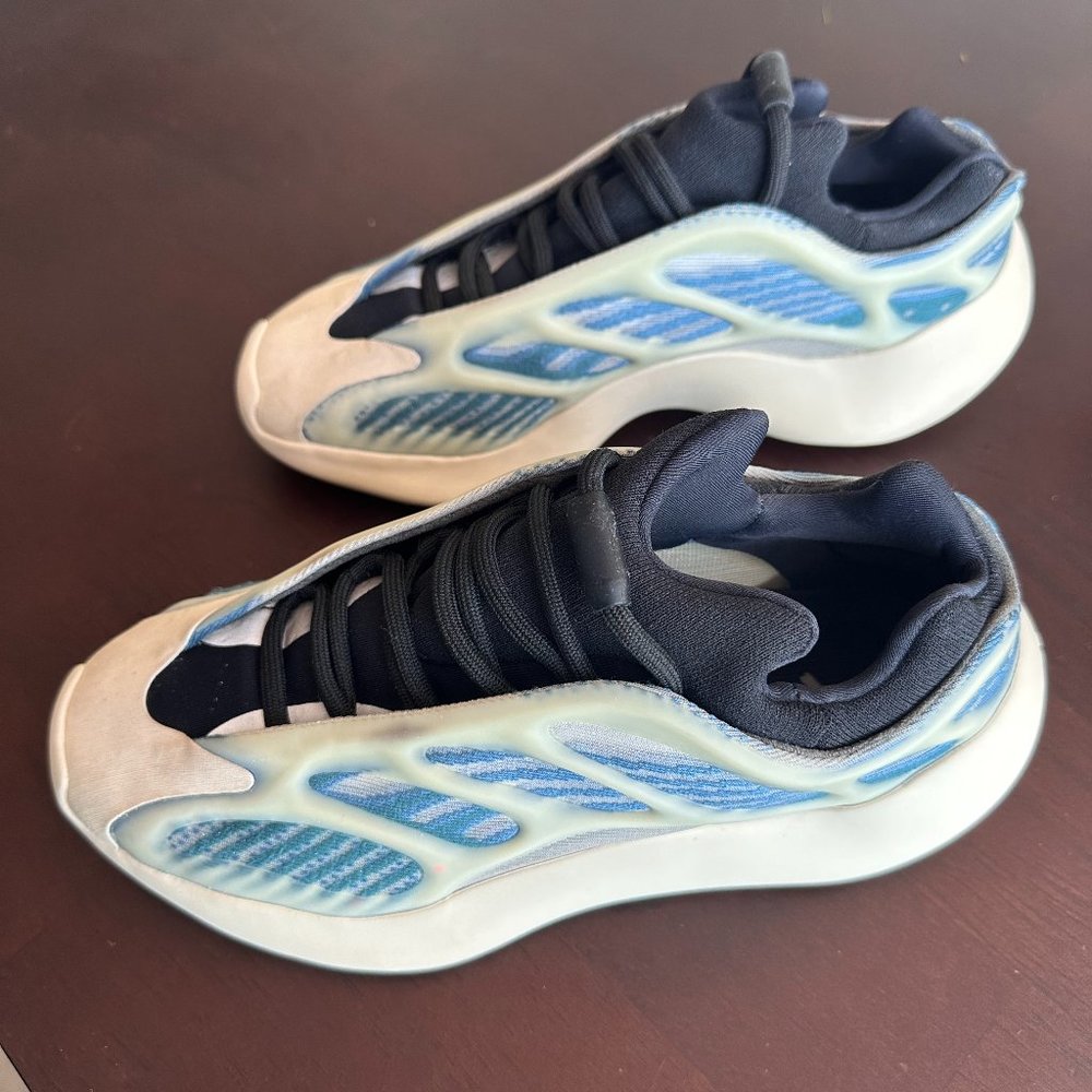 Yeezy 700 V3 Kyanite Sneakers